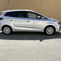 Kia Caren&rsquo;s 2 crdi isg 7 seater 