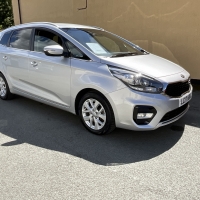 Kia Caren&rsquo;s 2 crdi isg 7 seater 