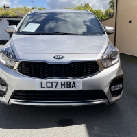 Kia Caren&rsquo;s 2 crdi isg 7 seater 