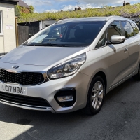 Kia Caren&rsquo;s 2 crdi isg 7 seater 