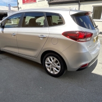 Kia Caren&rsquo;s 2 crdi isg 7 seater 