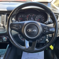 Kia Caren&rsquo;s 2 crdi isg 7 seater 