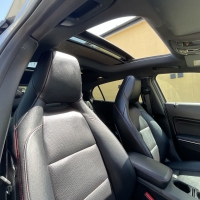 Mercedes-Benz Gla 220 AMG line prem +