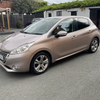 Peugeot 208 allure hdi