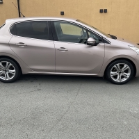 Peugeot 208 allure hdi