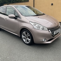 Peugeot 208 allure hdi