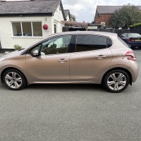 Peugeot 208 allure hdi