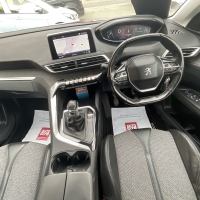 Peugeot 3008 Allure blue hdi manual transmission 