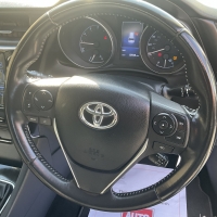 Toyota Auris touring estate sport 