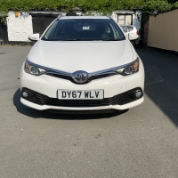 Toyota Auris touring estate sport 