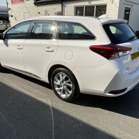 Toyota Auris touring estate sport 