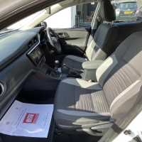Toyota Auris touring estate sport 