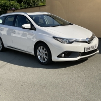 Toyota Auris touring estate sport 