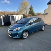 Toyota Yaris hybrid 