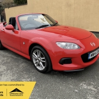 Mazda Mx-5 roadster convertible 