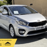 Kia Caren&rsquo;s 2 crdi isg 7 seater 